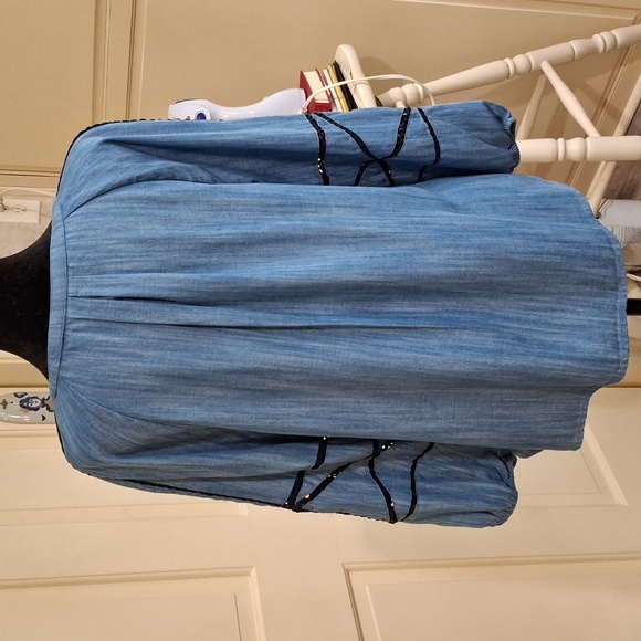 "CROWN AND IVY" SZ. M., Women's Blue and navy blue, 3/4 length sleeves tunic. - Picture 3 of 14